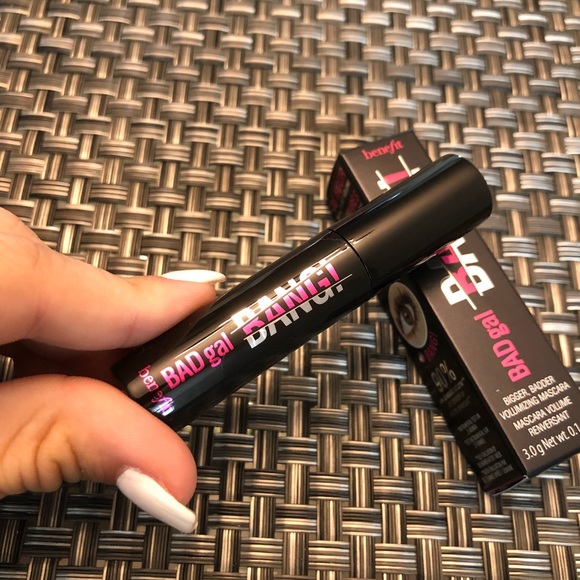 benefit bag gal bang volumizing mascara - Picture 2 of 5